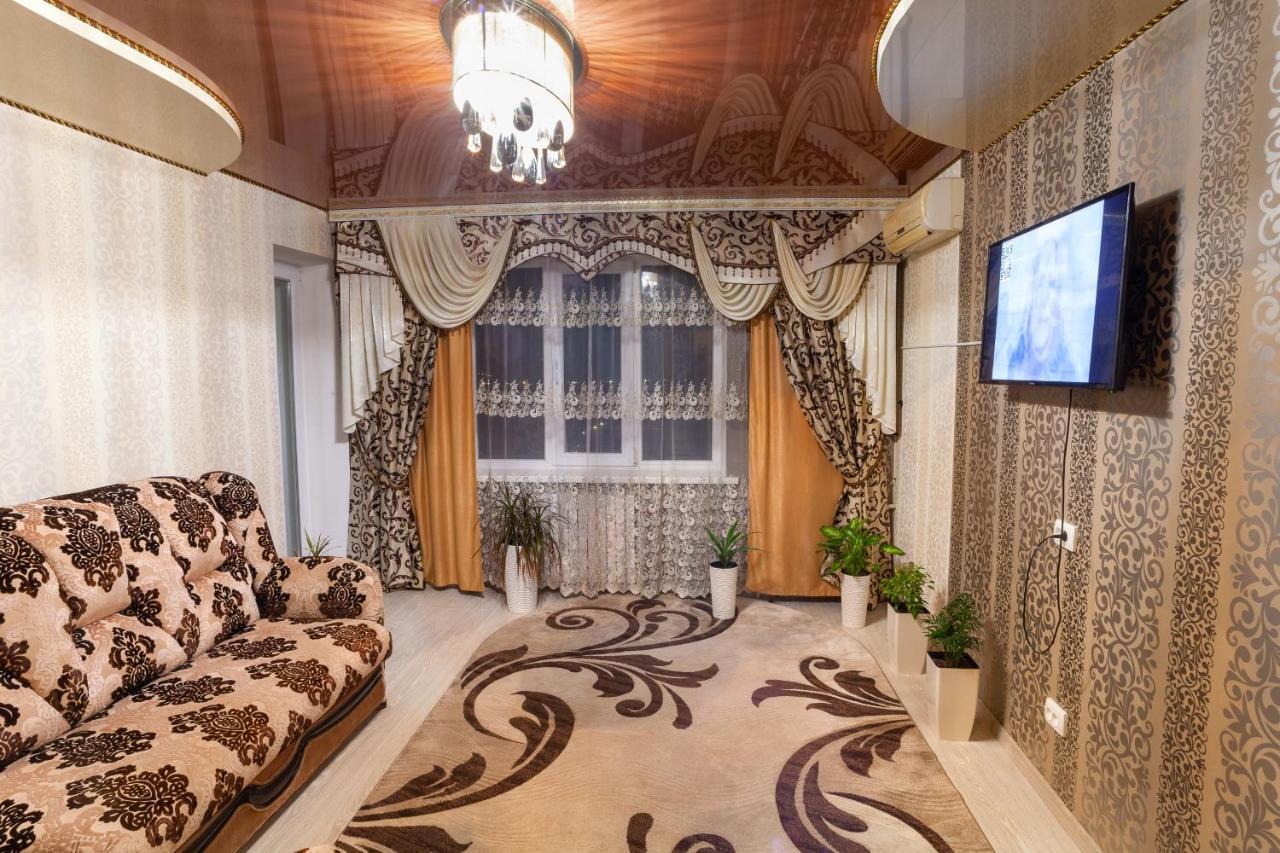 Luxury Apartment Sicheslavska Street كريفوي روغ المظهر الخارجي الصورة